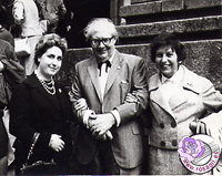 Con Andrés Segovia, en su curso de Santiago, 1961 Con Andrés Segovia, en su curso de Santiago, 1961